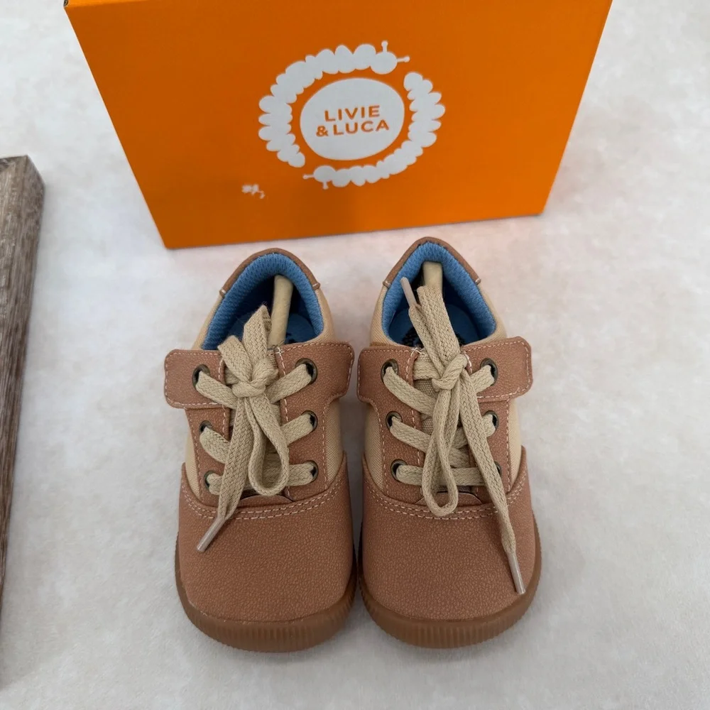 New Livie & Luca Naviglio Caramel Walker Shoes